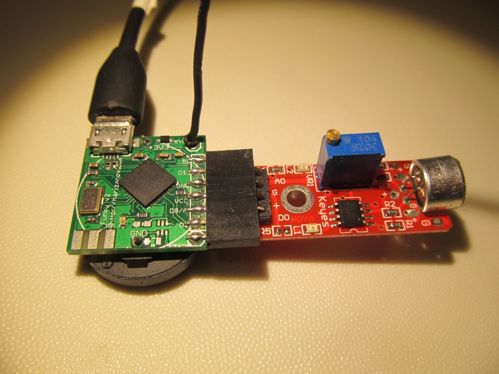 Clapping to control RF power sockets