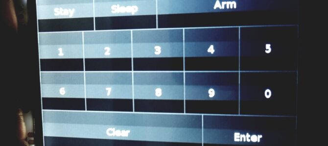 Touch GUI to control my paradox home alarm